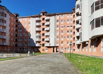 Three-room apartment Via resistenza, Opera - photo 1