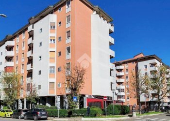 Three-room apartment Via resistenza, Opera - photo 29