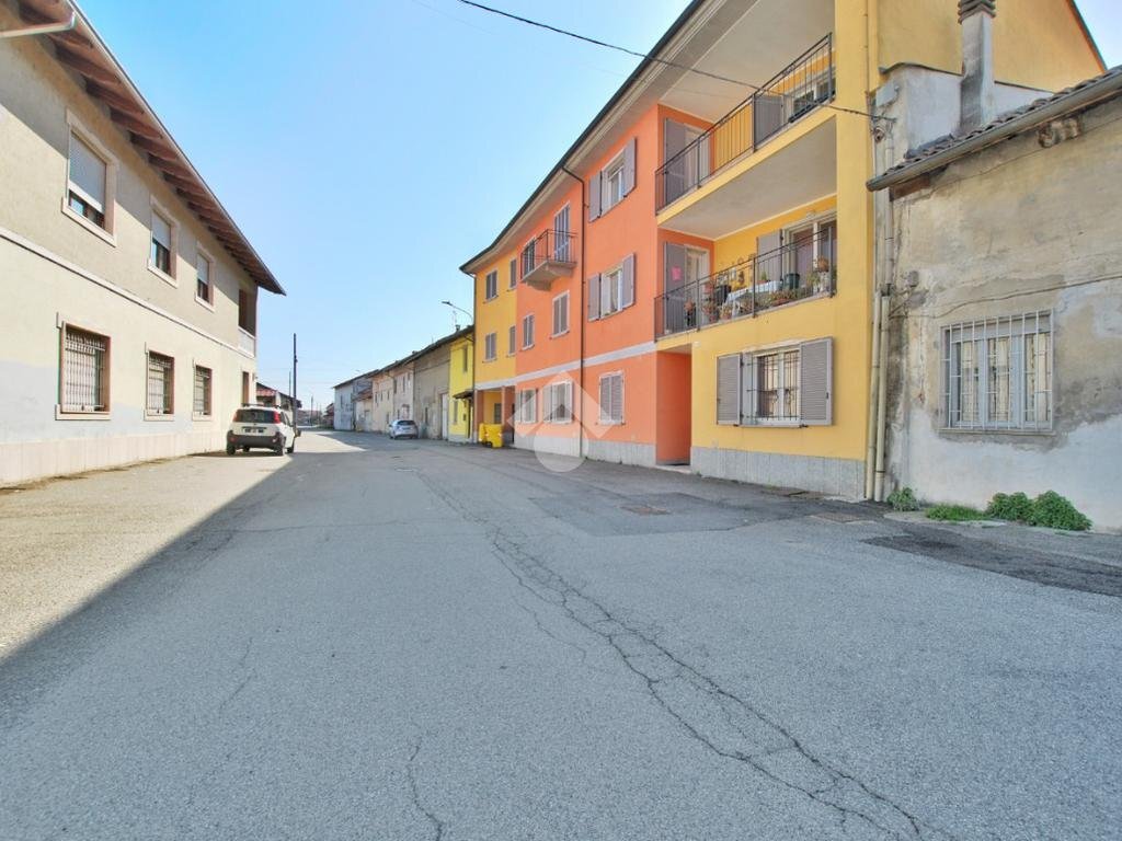 Quadrilocale Via Solaro del Borgo, Livorno Ferraris - foto 2