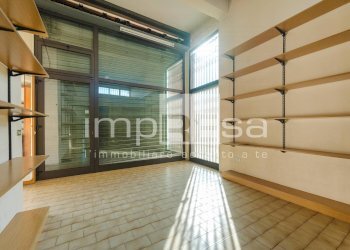 Foto 1 - Negozio via Emilia
11 e 13, Treviso - foto 1