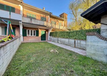 Foto 1 - Villa a Schiera Alessandria - foto 1