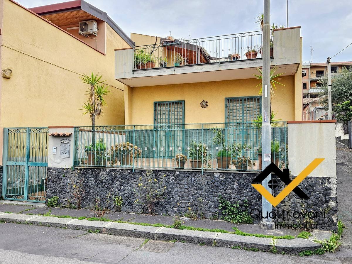 Foto 1 - Villa Via Peschiera, Catania - foto 1