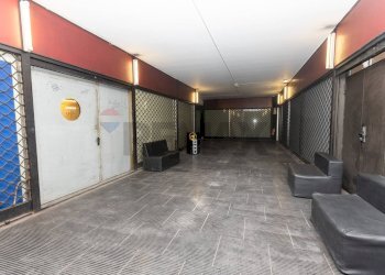 Ricezione / Lobby - Locale Commerciale Piazza Ernesto De Angeli
 
1, Milano - foto 15