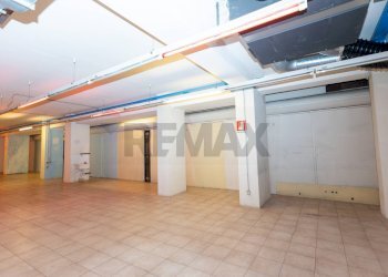 Parcheggio - Locale Commerciale Piazza Ernesto De Angeli
 
1, Milano - foto 19