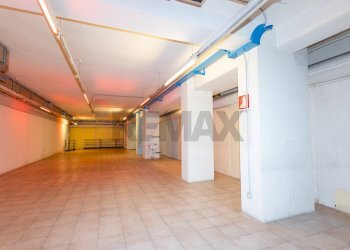 Parcheggio - Locale Commerciale Piazza Ernesto De Angeli
 
1, Milano - foto 20