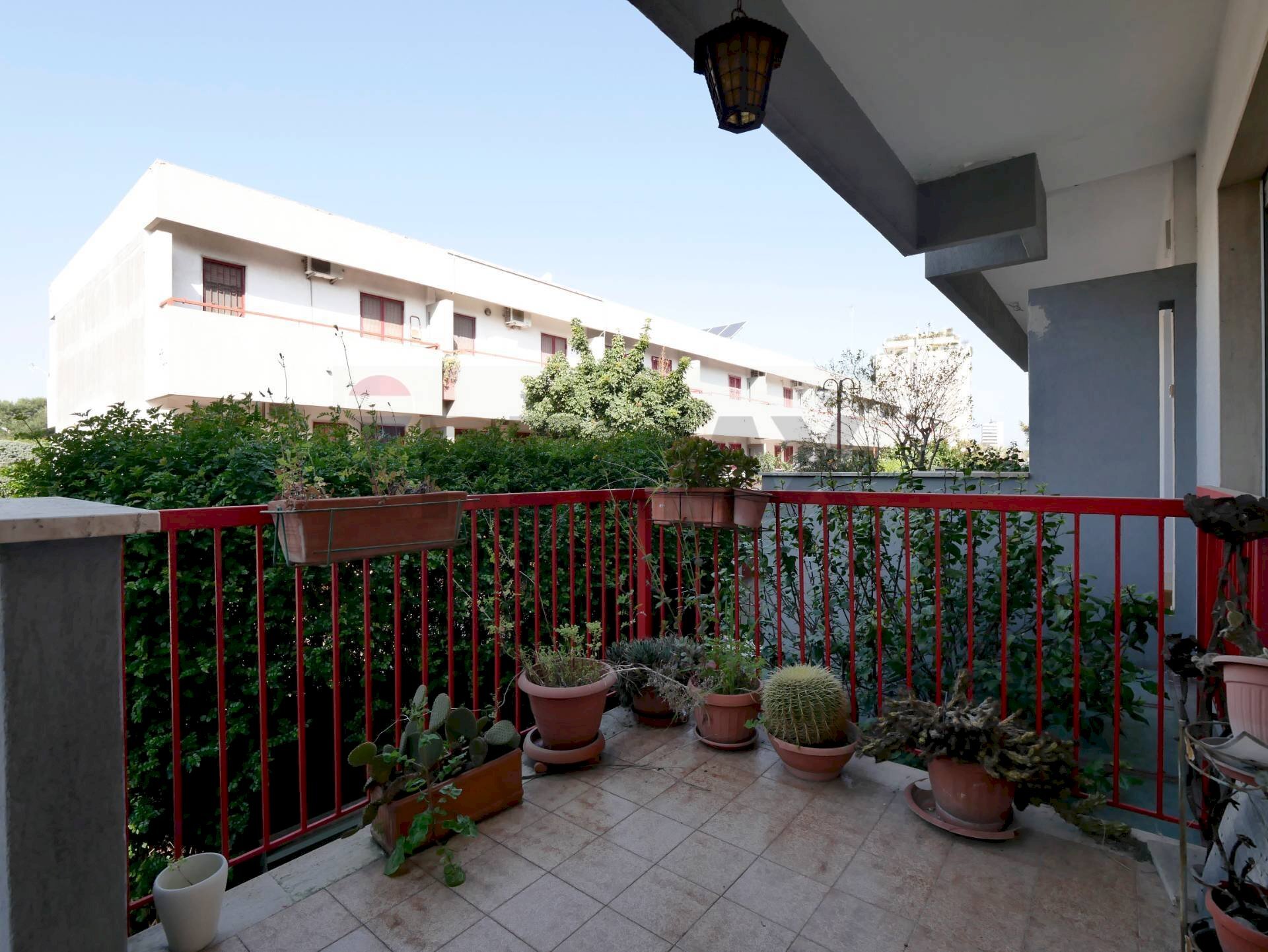 Balcone - Terraced Villa Via Conte Girolamo Giusso
 
19, Bari - photo 3