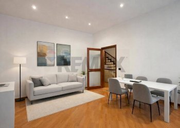 Sala da pranzo - Terraced Villa Via Conte Girolamo Giusso
19, Bari - photo 9