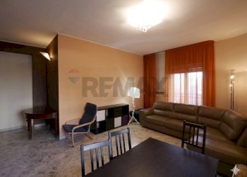 Sala da pranzo - Quadrilocale Via Camillo Rosalba
 
44, Bari - foto 2