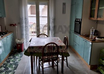 Sala da pranzo - Appartamento Via Adige
 
10, Casamassima - foto 11