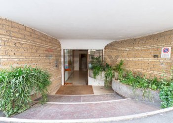 Ricezione / Lobby - Appartamento Via Cassia
 
1004, Roma - foto 23