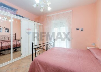 Camera / camera da letto - Three-room apartment VIA ALFREDO CASELLA
 
4, Mentana - photo 15