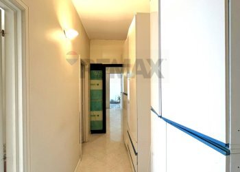 Hall / corridoio - Trilocale Via Gaetano Ferraioli
 
80, San Giuseppe Vesuviano - foto 13