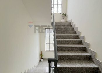 Scale - Trilocale Via Gaetano Ferraioli
 
80, San Giuseppe Vesuviano - foto 17