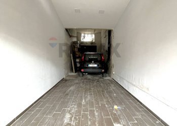 Parcheggio - Trilocale Via Gaetano Ferraioli
 
80, San Giuseppe Vesuviano - foto 22