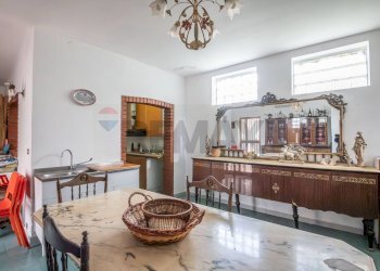 Sala da pranzo - Casa indipendente Contrada Commenda/Villaggio Corvacchio
 
snc, Caltagirone - foto 18