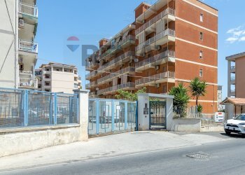 Edificio all\'aperto - Appartamento Viale Epipoli
 
36, Siracusa - foto 2