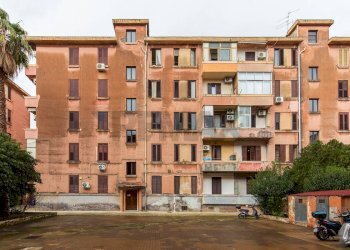 Edificio all\'aperto - Three-room apartment Via Giovanni Lavaggi
 
12, Catania - photo 6
