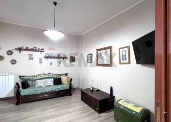 Soggiorno - Appartamento VIA GALERMO
 
228, Catania - foto 10