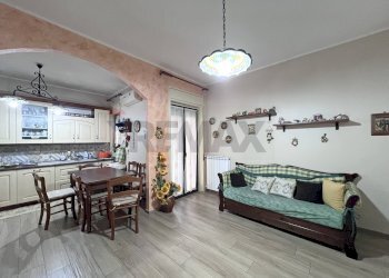 Sala da pranzo - Appartamento VIA GALERMO
 
228, Catania - foto 11
