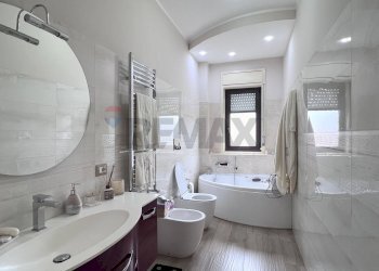 Bagno - Appartamento VIA GALERMO
 
228, Catania - foto 14