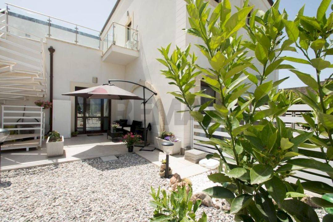 Casa all\'aperto - Casa semi indipendente Via Caponegro Traversa VI
 
10, Avola - foto 3