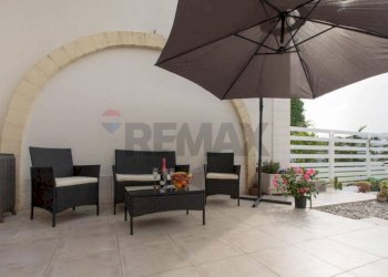 Terrazza - Casa semi indipendente Via Caponegro Traversa VI
 
10, Avola - foto 2