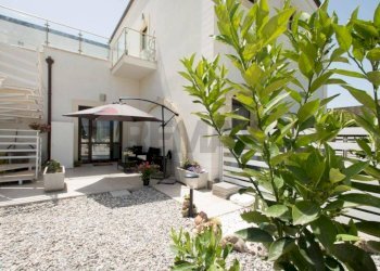 Casa all\'aperto - Casa semi indipendente Via Caponegro Traversa VI
 
10, Avola - foto 3