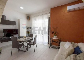 Sala da pranzo - Casa semi indipendente Via Caponegro Traversa VI
 
10, Avola - foto 4