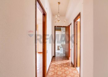 Hall / corridoio - Four-room apartment Viale Europa
 
85, San Gregorio di Catania - photo 4