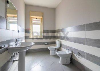 Bagno - Four-room apartment Viale Europa
 
85, San Gregorio di Catania - photo 5