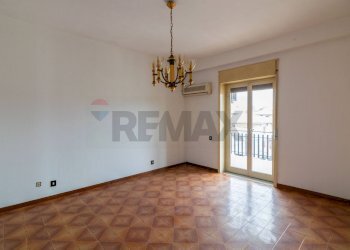 Stanza vuota - Four-room apartment Viale Europa
 
85, San Gregorio di Catania - photo 7