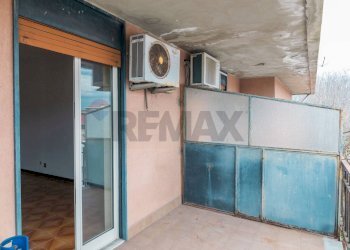 Balcone - Four-room apartment Viale Europa
 
85, San Gregorio di Catania - photo 19