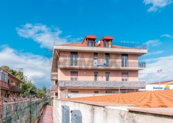 Edificio all\'aperto - Four-room apartment Viale Europa
 
85, San Gregorio di Catania - photo 23