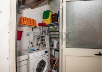 Lavanderia - Trilocale Viale Autonomia
 
81, Caltagirone - foto 15