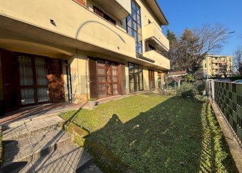 Edificio all\'aperto - Bilocale Bussero - foto 1