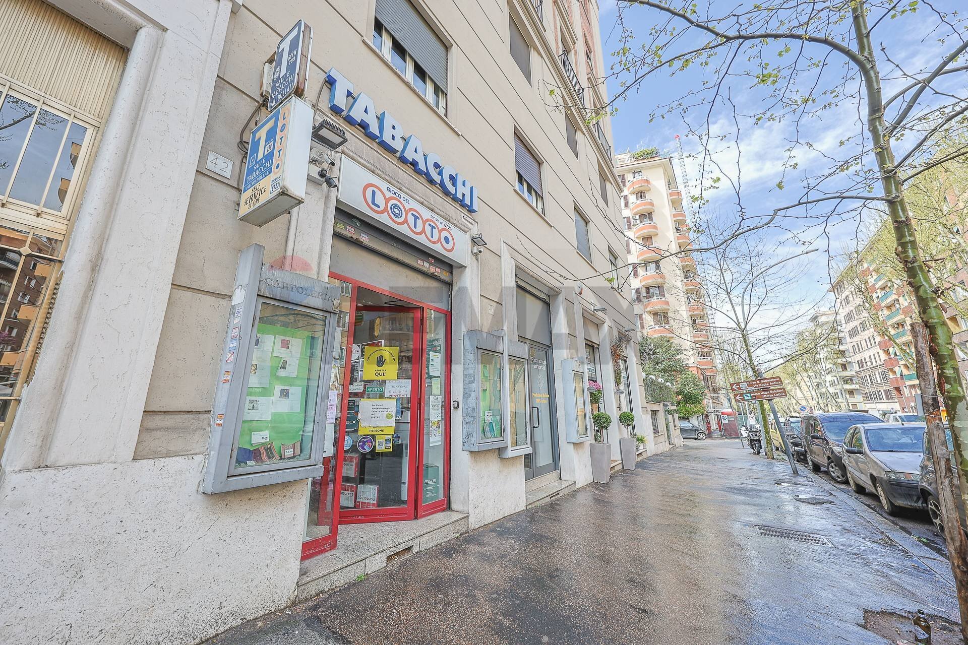 Edificio all\'aperto - Attività Commerciale via satrico
 
40, Roma - foto 2