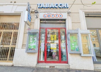 Edificio all\'aperto - Attività Commerciale via satrico
40, Roma - foto 3
