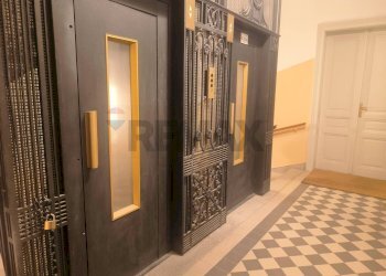 Hall / corridoio - Office Via San Nicolo'
7, Trieste - photo 24