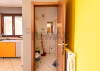 Cucina - Appartamento Via Silvio Pellico
49, Castelbellino - foto 5