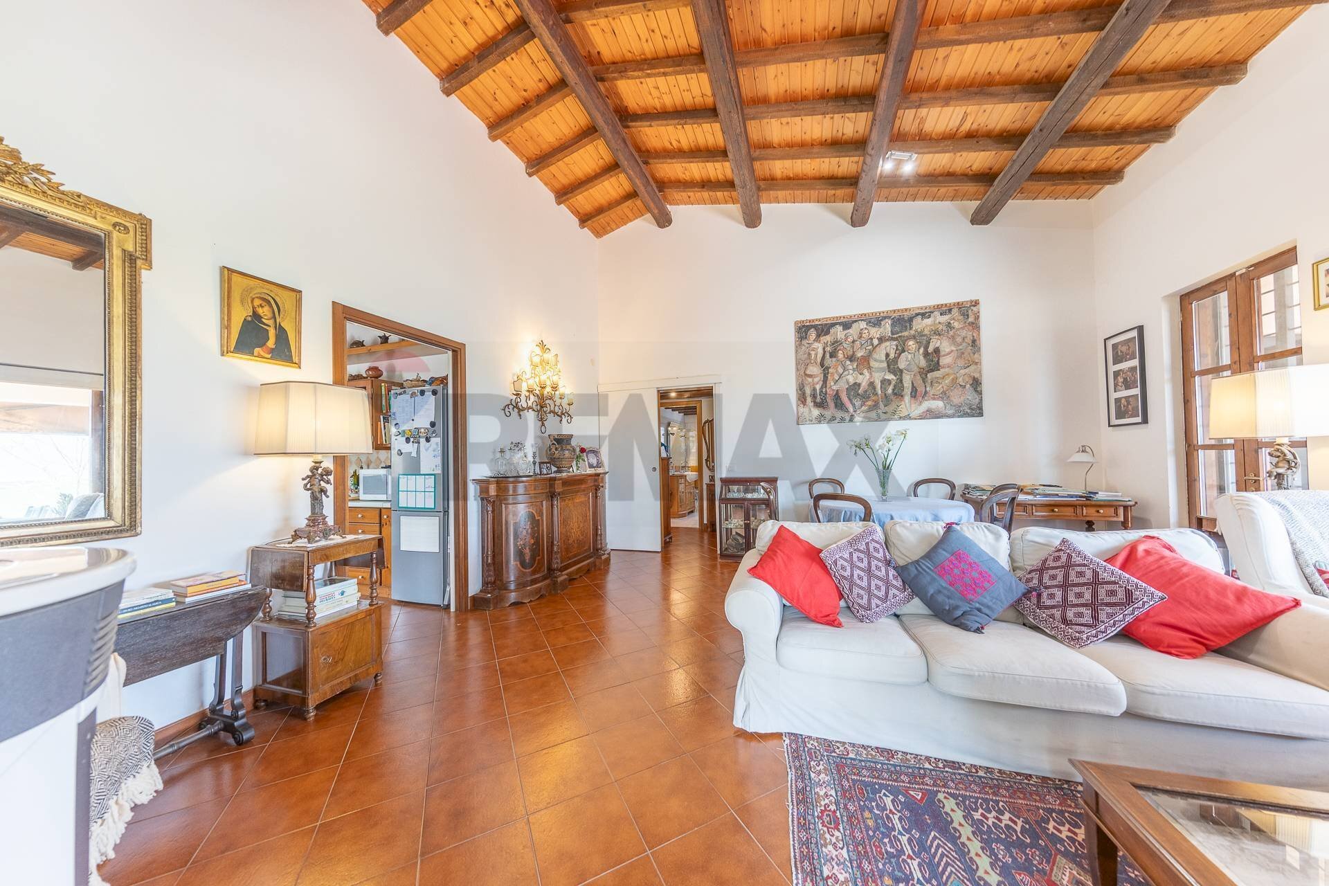 Soggiorno - Residence VIA VOCABOLO CHIORANO
 
10, Magliano Sabina - photo 2