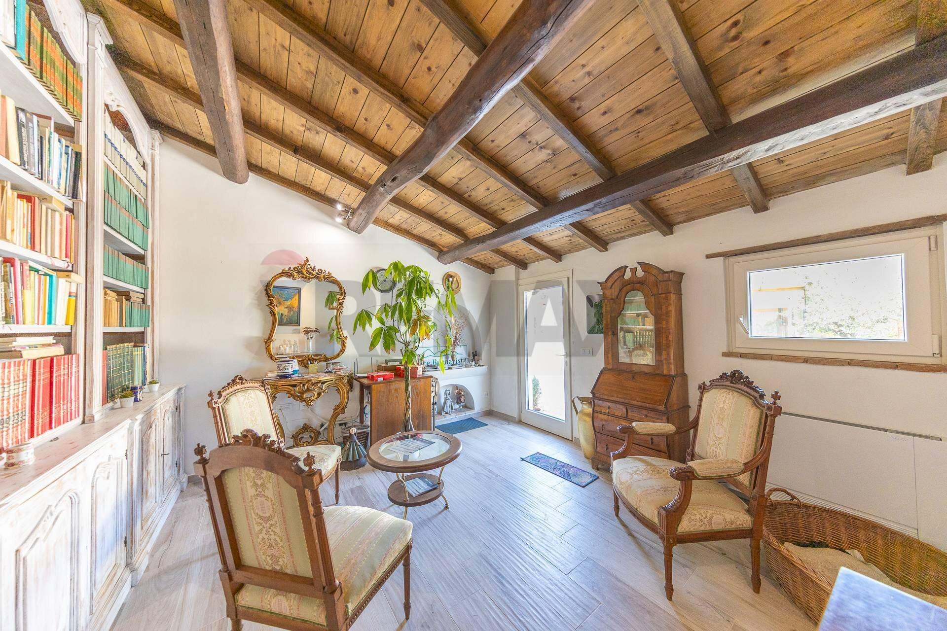 Soggiorno - Residence VIA VOCABOLO CHIORANO
 
10, Magliano Sabina - foto 1