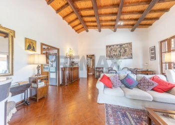 Soggiorno - Residence VIA VOCABOLO CHIORANO
 
10, Magliano Sabina - photo 2