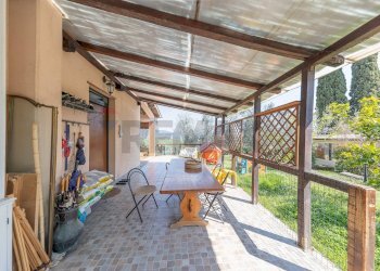 Terrazza - Residence VIA VOCABOLO CHIORANO
 
10, Magliano Sabina - photo 20