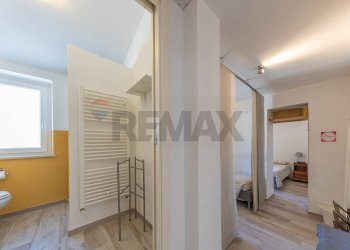 Hall / corridoio - Residence VIA VOCABOLO CHIORANO
 
10, Magliano Sabina - photo 47