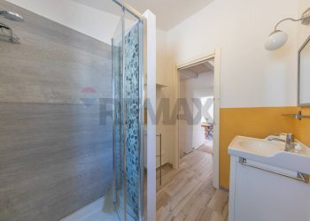 Bagno - Residence VIA VOCABOLO CHIORANO
 
10, Magliano Sabina - photo 49