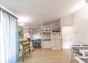 Sala da pranzo - Residence VIA VOCABOLO CHIORANO
 
10, Magliano Sabina - photo 94