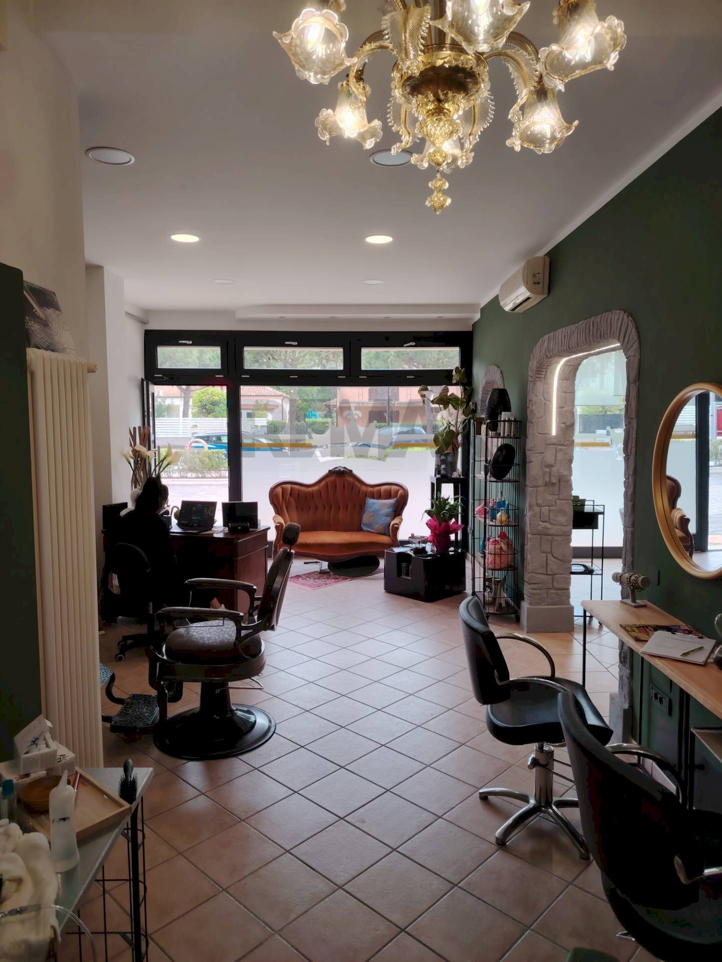 Soggiorno - Locale Commerciale VIALE DUE GIUGNO
 
106, Cervia - foto 1