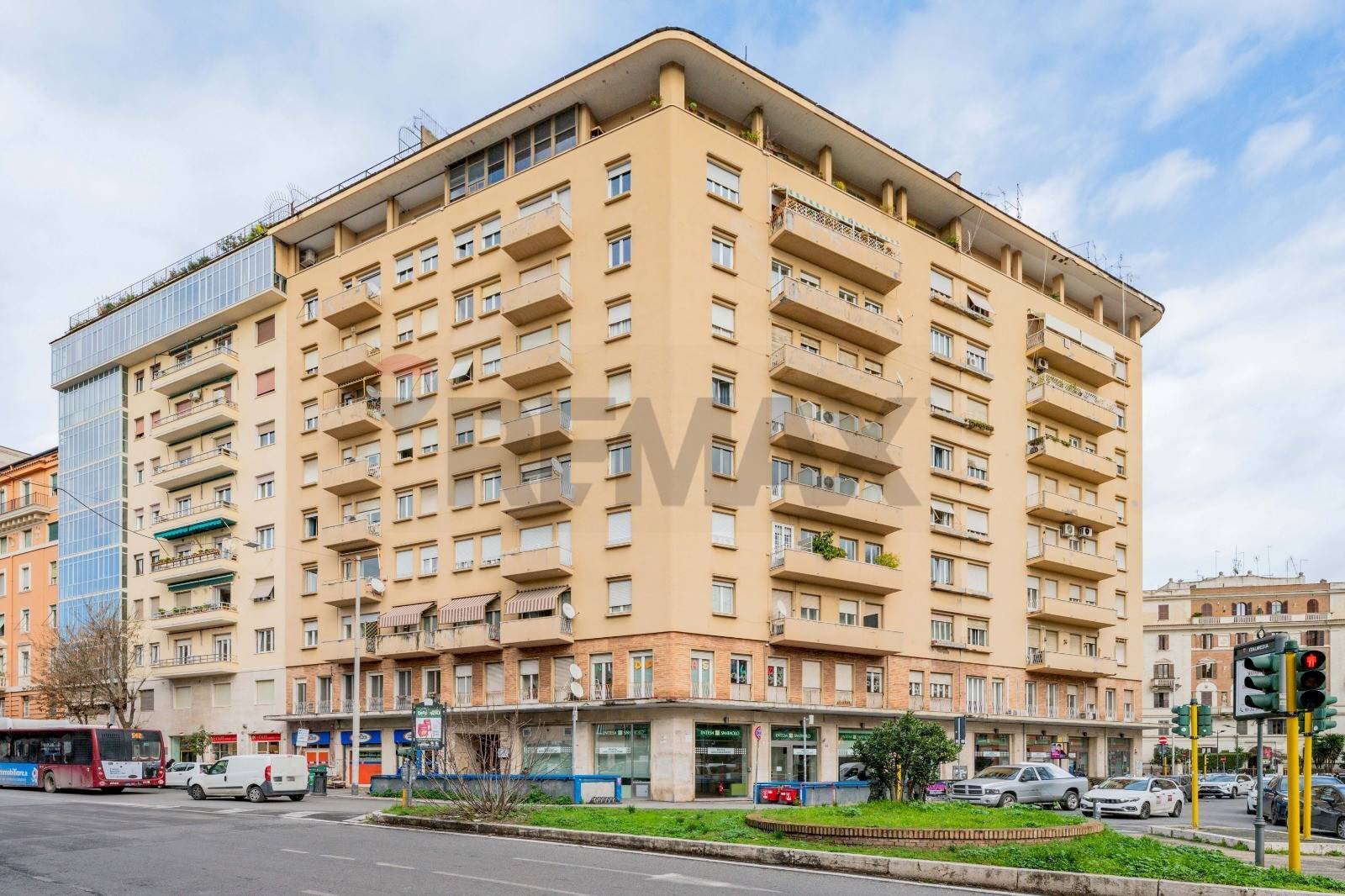 Edificio all\'aperto - Quadrilocale Viale XXI Aprile
 
109, Roma - foto 1