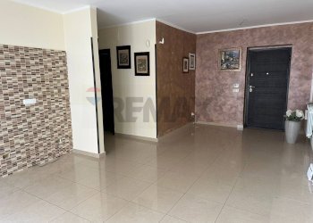 Ricezione / Lobby - Quadrilocale S.S.114 San Filippo
 
185, Messina - foto 9