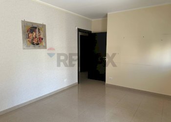 Stanza vuota - Quadrilocale S.S.114 San Filippo
 
185, Messina - foto 22